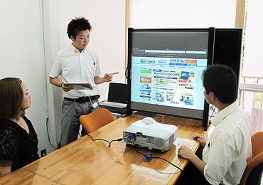 http://e-tamaya.sakura.ne.jp/short_projector.JPG